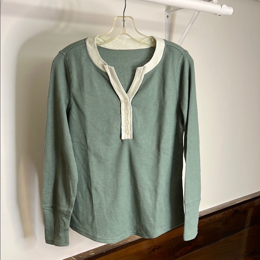 Amazon Green Long Sleeve Waffle Knit Shirt- S